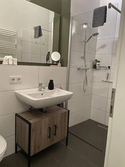 Salvia Ii Exklusiv & Smart & Terrasse Ii Dein City-apartment